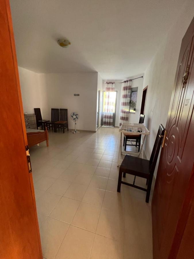 Garden Albania Albergue Golem (Tirana)